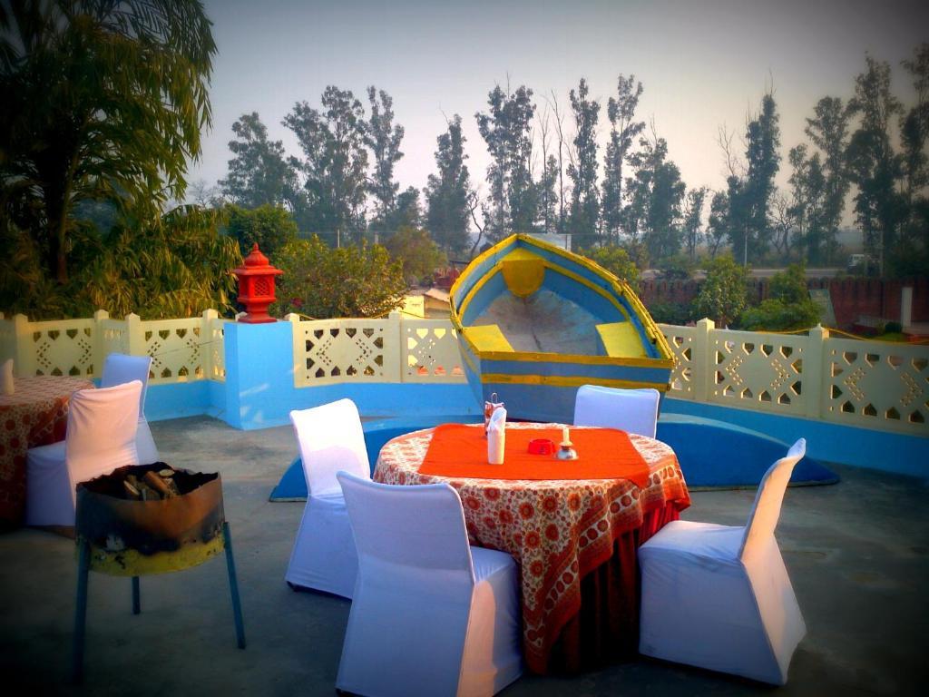 Swaraj Resorts Bharatpur Exterior foto
